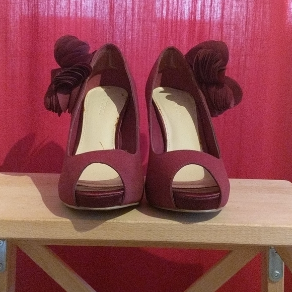 Burgundy peep heels - Picture 3 of 8